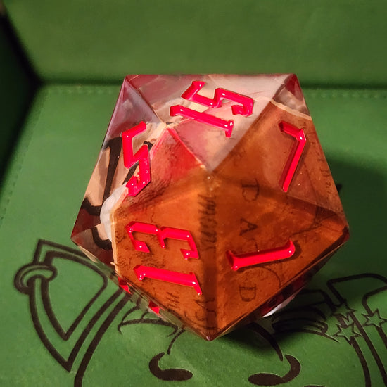 Rear view of the enclosed treasure chest and red D20 numbering