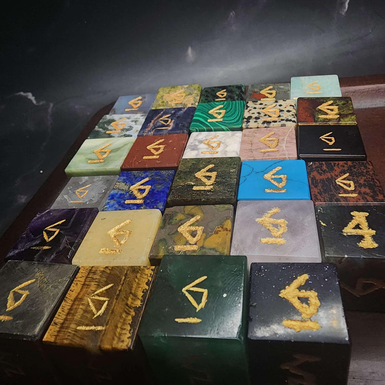 Loot Goblin Party Scoop - 16mm Pip Dice Scoops | 16mm Wargame Dice | D6 Pip Mystery Dice + Free Loot | Gemstone Bonus |