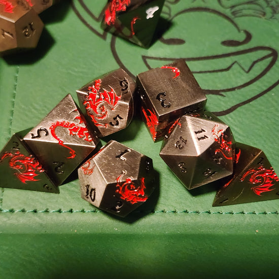 Iron gray and red dragon emblem seven-piece metal dice set