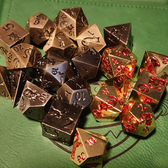 Cat and dog seven-piece metal dice sets in three finishes